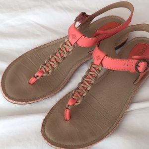 Sperry sandals coral pink accents size 8